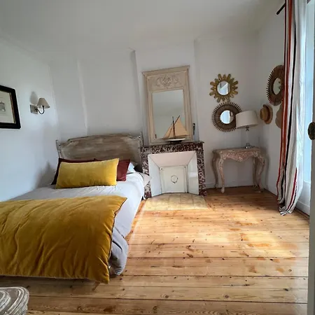 La Maison De Blandine * オンフルール