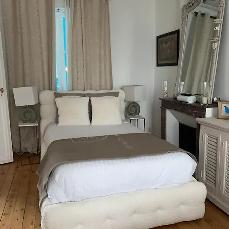 La Maison De Blandine オンフルール